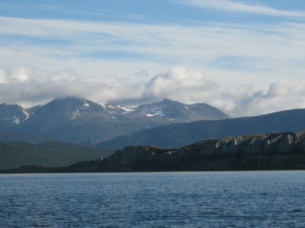 mountainsnearushuaia2.jpg