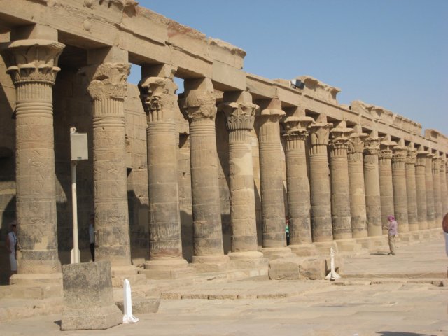 egyptaswanphilaetemple_04.jpg
