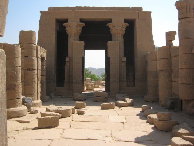 egyptaswanphilaetemple_24.jpg