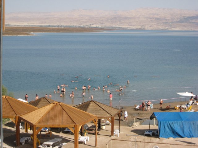 israeldeadseaswim_01.jpg