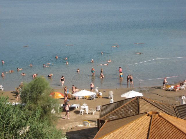 israeldeadseaswim_08.jpg