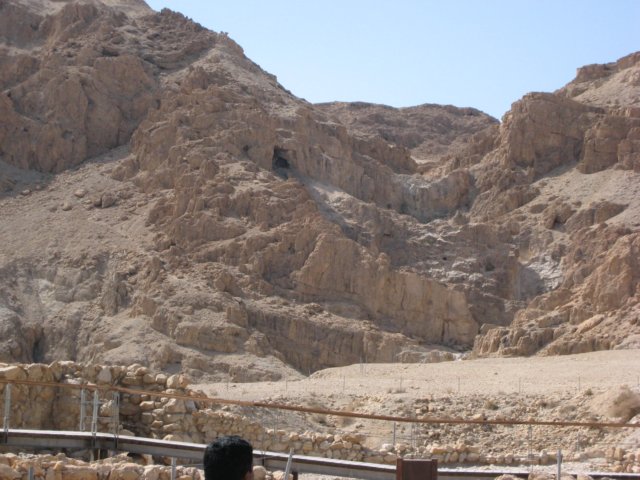 israelqumrancaves_06.jpg