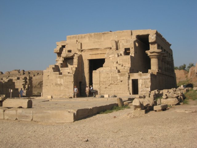 egyptdendaratemple_10.jpg