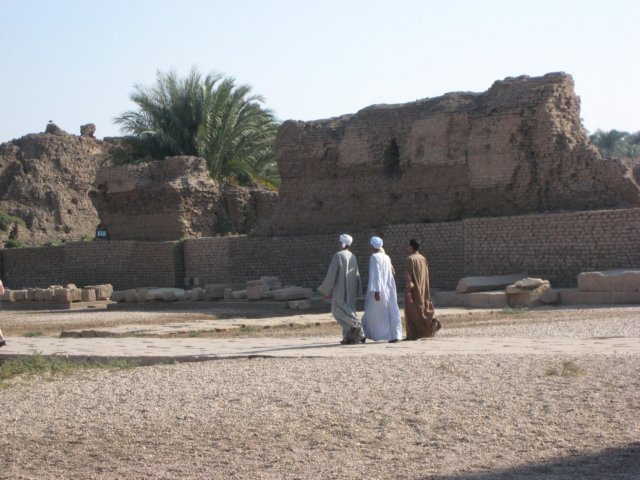 egyptdendaratemple_16.jpg