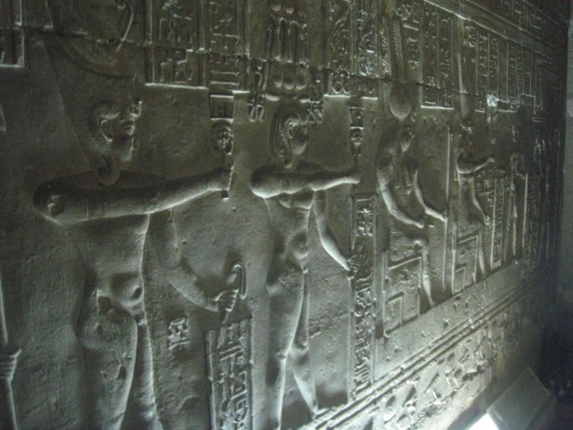 egyptdendaratemple_61.jpg