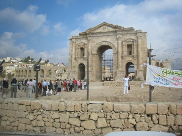jordanjerashgrecoromancity_01.jpg