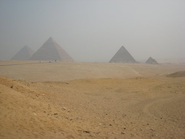 gizapyramids_30.jpg