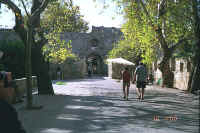 1609rhodes_strolling.jpg (61903 bytes)