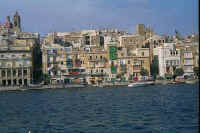 2112vallenta_malta.jpg (57382 bytes)