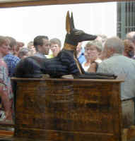 hbi_egyptianmuseum35_tut_guard_dog.jpg (45586 bytes)